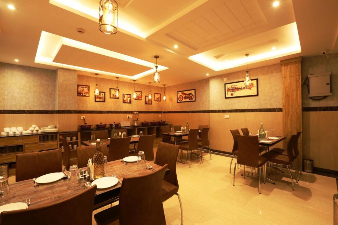 A One Hotels By Ventus Hotels & Resorts- Delhi Airport Нью-Дели Экстерьер фото